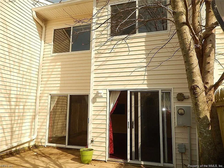 3813 Staffordshire Ln — Photo 10