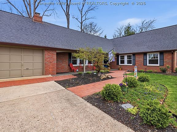 3rd image of 1419 Nottingham Rd