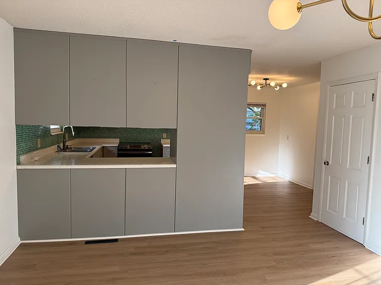 923 W Crest Rd — Photo 8