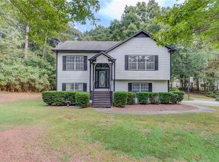 454 Cedar Ridge Dr, Winder, GA 30680
