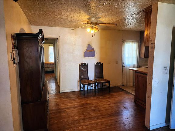 3rd image of 612 W Georgia Ave