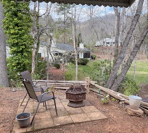 5th image of 701 Oak Creek Rd