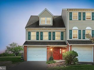 805 Robin Hill Cir, York, PA 17404