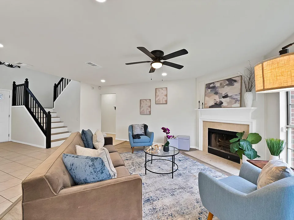 7548 Meadow Creek Dr