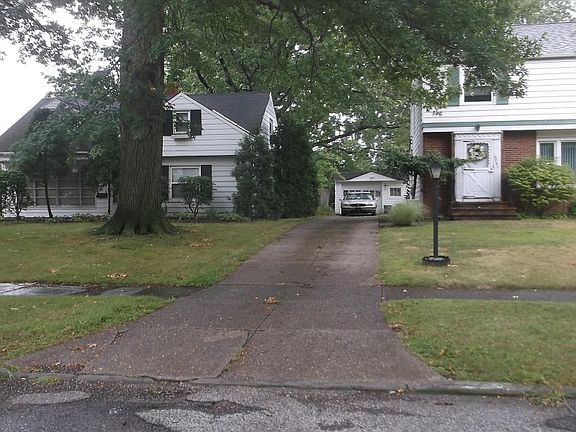 3rd image of 6727 Beresford Ave