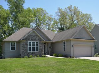 3213 Jacobs Cir, Kalamazoo, MI 49009