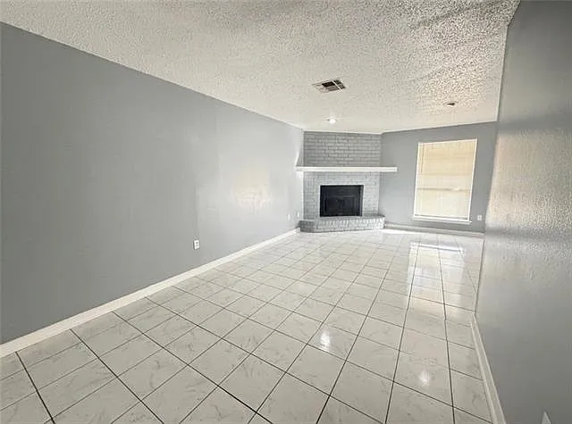 2 bed, 1.5 bath, 1100 sqft, $1,000 — Photo 3