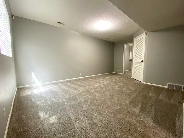 15418 Camden Ave — Photo 12