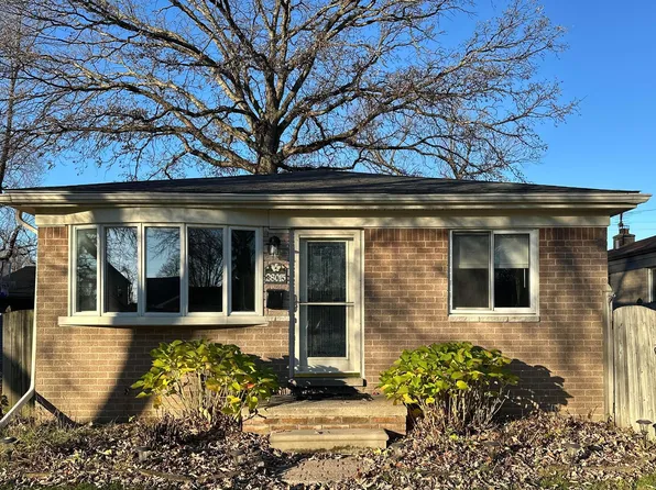 28015 Grant St, Saint Clair Shores, MI 48081