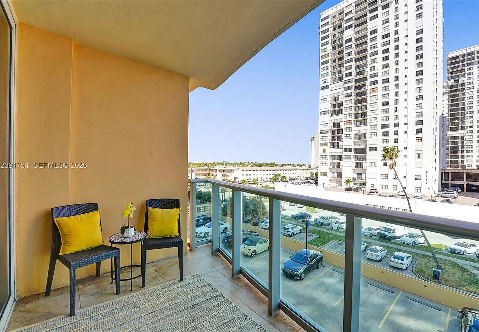 Wave Condo — Photo 4