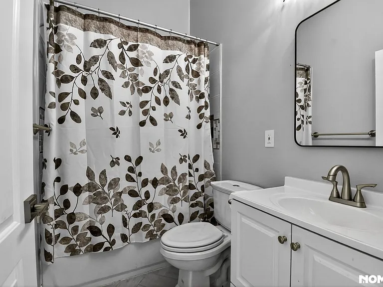 118 S Fulton Ave — Photo 10