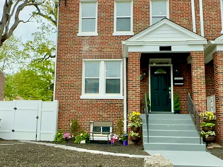 512 Mellon St SE #101 — Photo 20