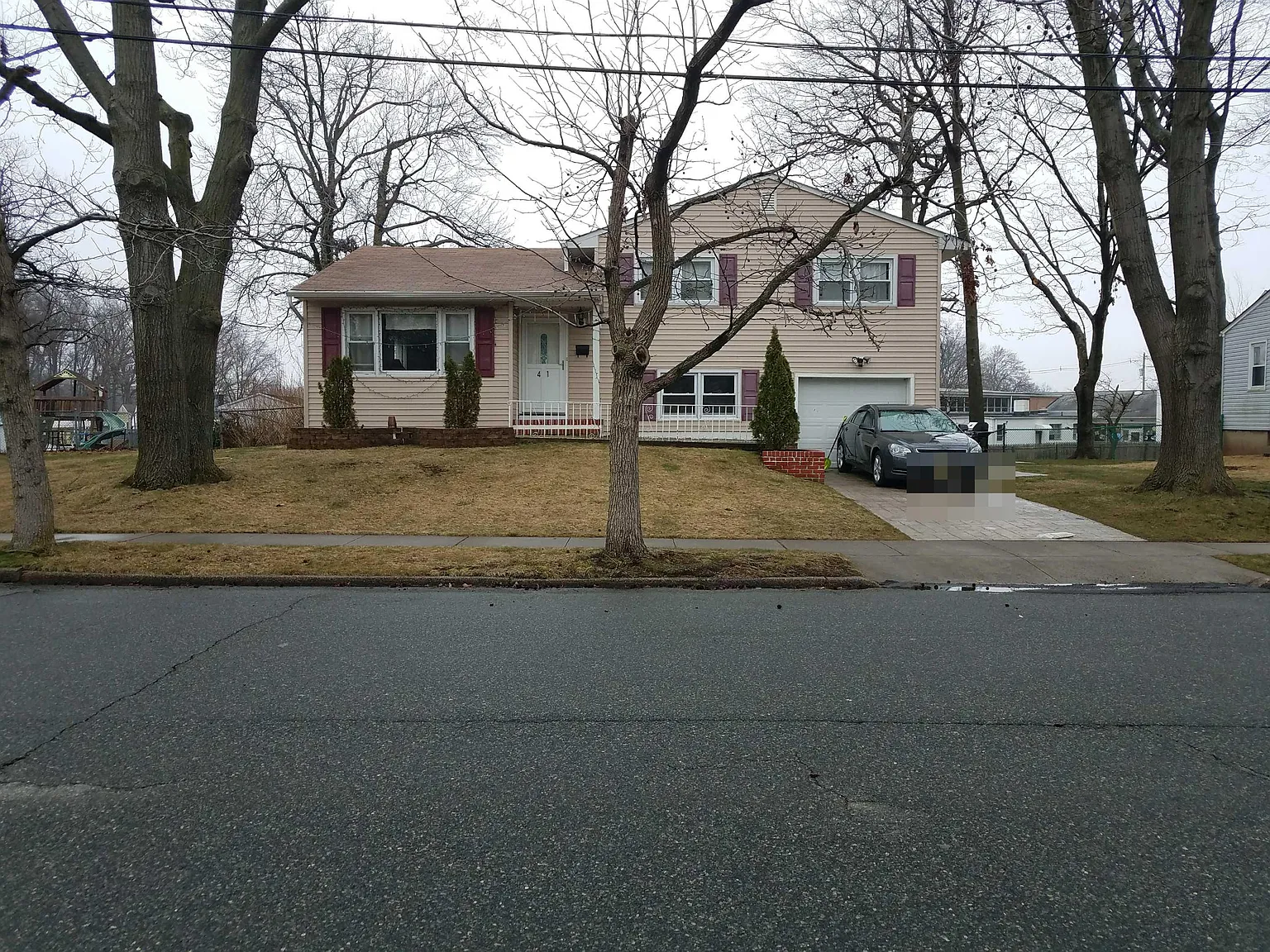 41 Larchmont Rd photo 1