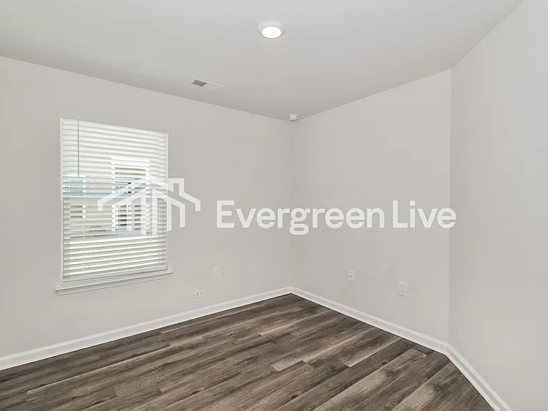 2277 Courtina Way — Photo 13