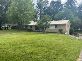 151 Nickell Heights Rd, Paducah, KY 42003
