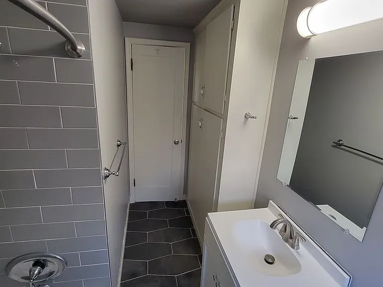 221 N Quince St — Photo 17