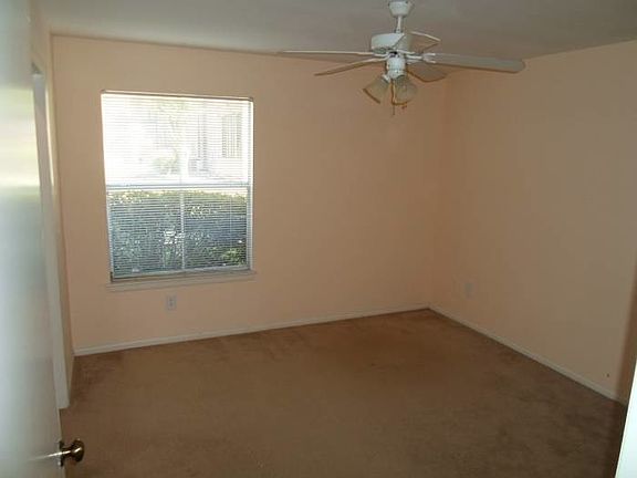 3rd image of 498 N Pin Oak 102 Pl