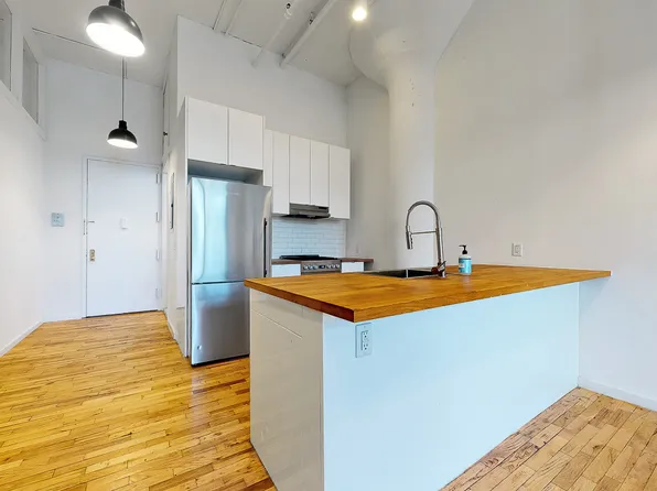 315 Seigel Street image 3 of 21