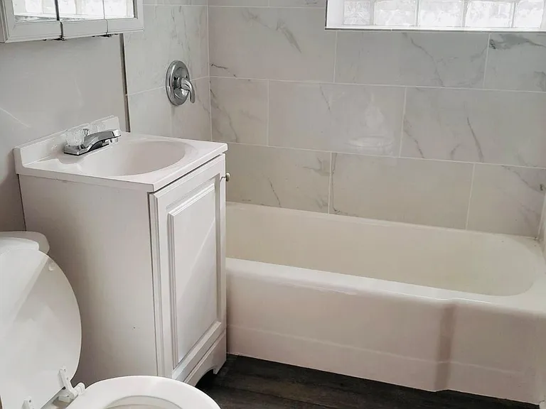 6807 S Harper Ave #COACH HOUSE — Photo 7