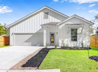 1623 N Bowie St, Seguin, TX 78155