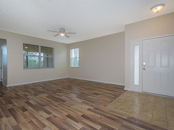 4th image of 3090 Rodrick Cir