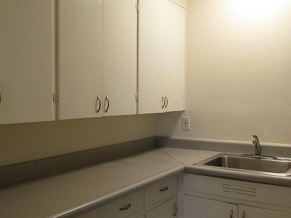 5th image of 814 E 34th St APT C