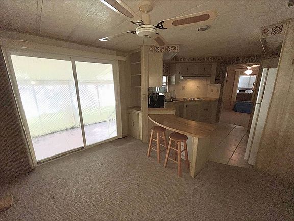 5th image of 258 Windsor Dr