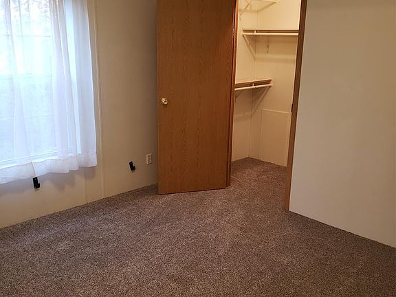 5th image of 3 Lakeside Dr