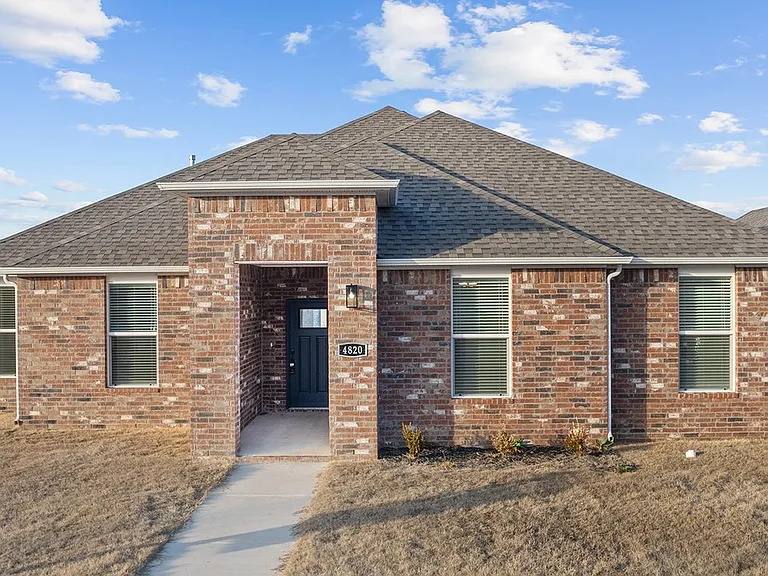 4820 W Aurora St — Photo 2