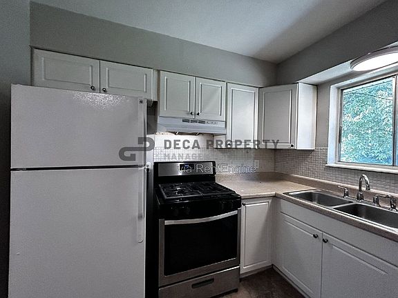 4th image of 3937 Sims Ave