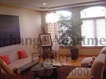 2nd image of 1800 N Talman Ave