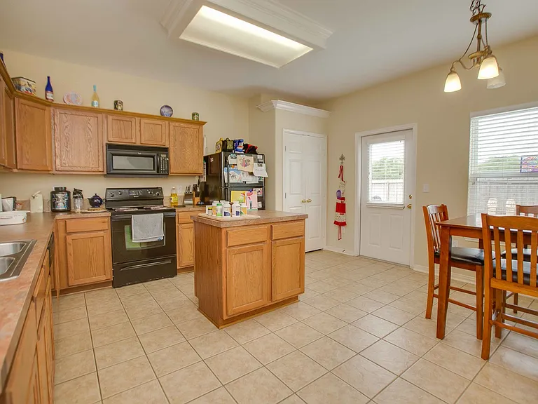 7534 Angelwing Dr — Photo 4