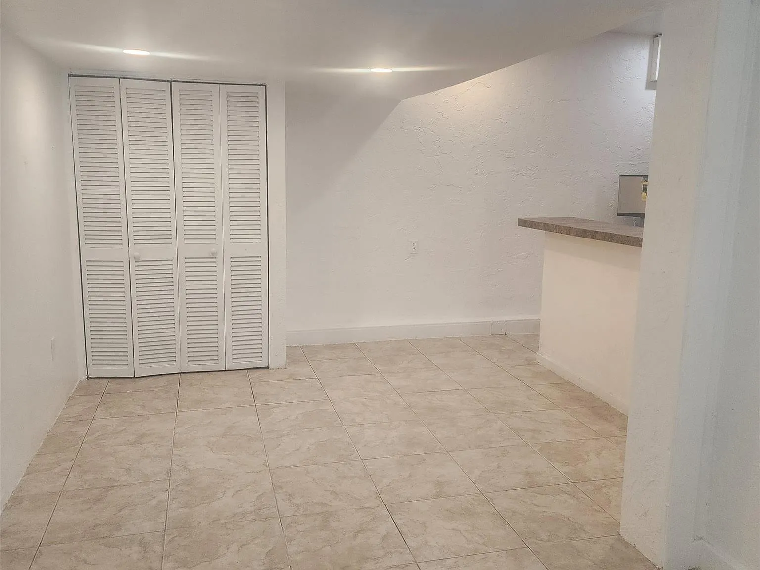 Studio, 1.0 bath, 1725 sqft, $1,300 — Photo 1