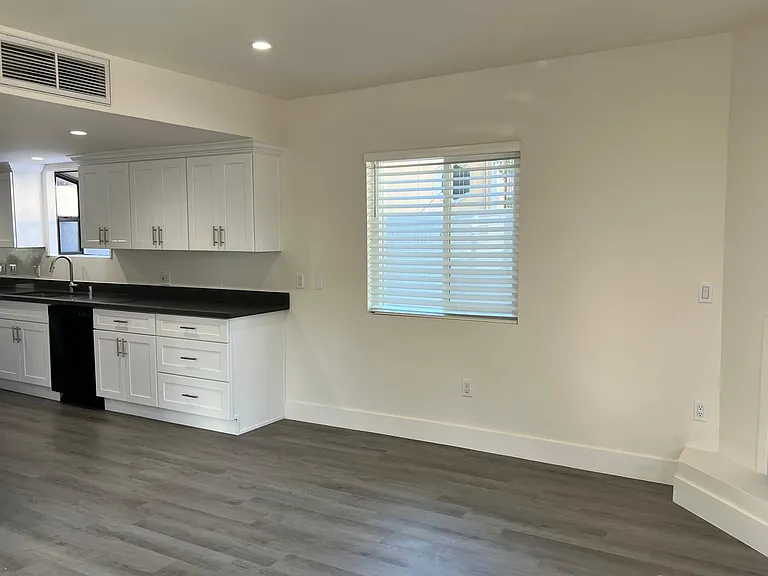 2454 Florencita Ave #A — Photo 18