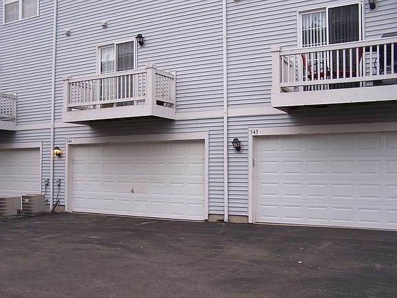 2nd image of 544 Holiday Ln #544