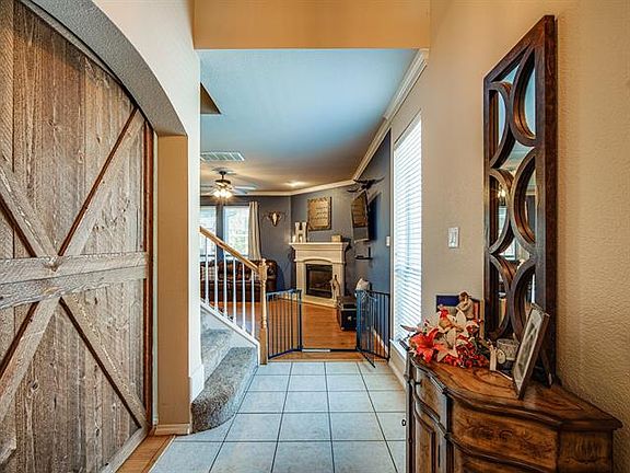 3rd image of 9721 Hathman Ln