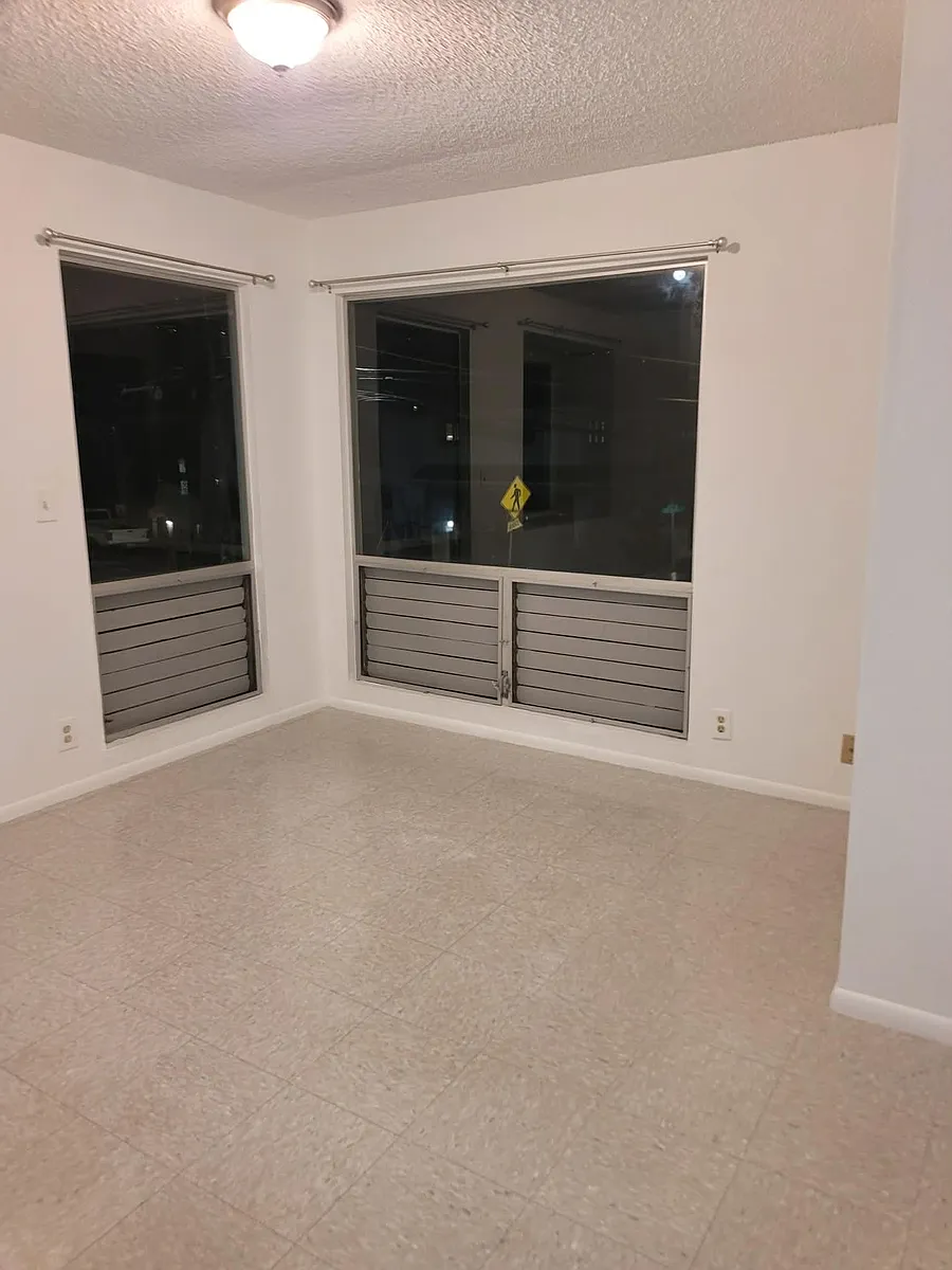 Photo 2 of 6 - 2222 Liliha St #3 - Honolulu, HI Building Photo - 2222 Liliha St #3