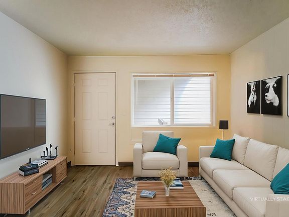 5th image of 2540 Hyacinth St NE #2556