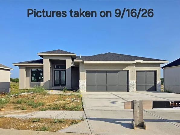 11283 S Sunray Dr, Olathe, KS 66061