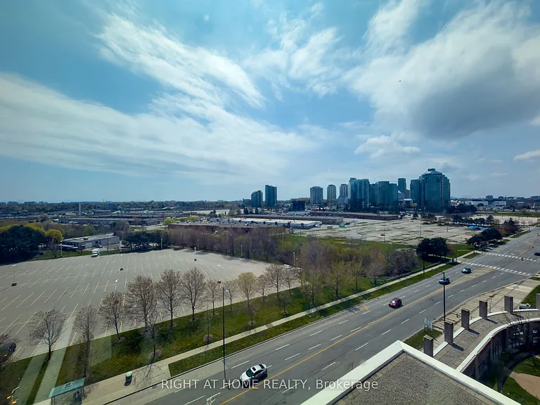 8 Lee Centre Dr #1008 — Photo 28
