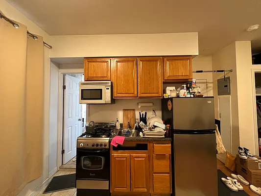 Rented by R & E Real Estate Management Co Inc | media 10