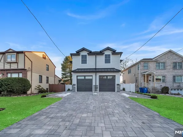 22 Columbus Dr, Tenafly, NJ 07670