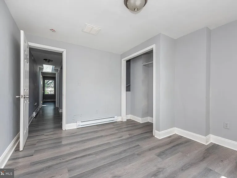 1124 Washington Blvd — Photo 11