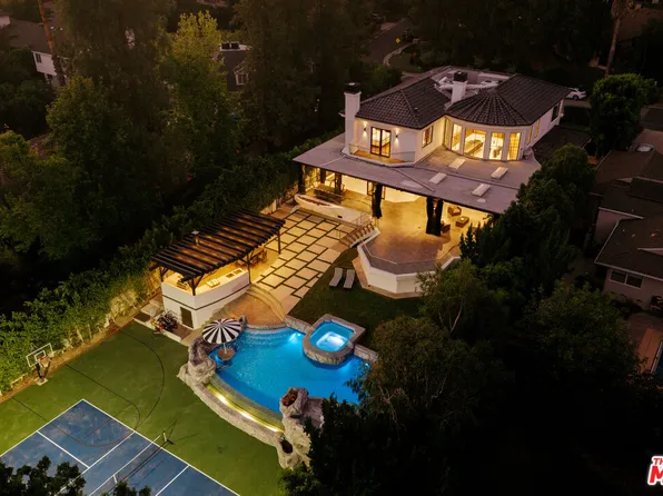 1246 El Vago St, La Canada Flintridge, CA 91011