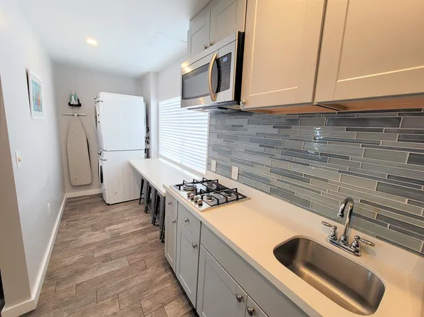 1313 W Morena Blvd #16, San Diego, CA 92110