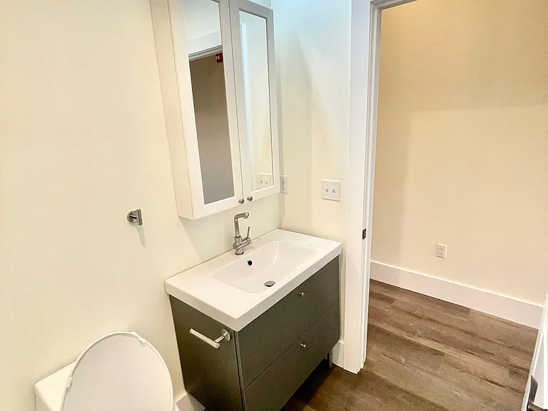177 Chestnut St #2 — Photo 13
