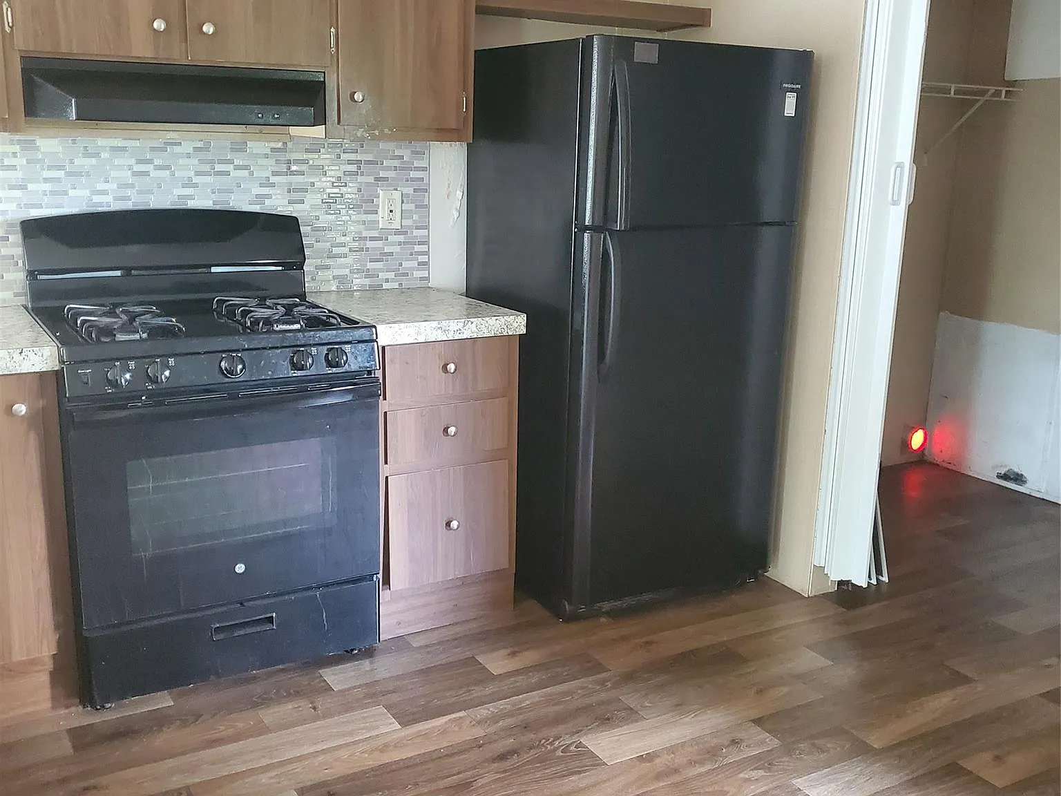 2 bed, 1.0 bath, 900 sqft, $1,750 — Photo 3