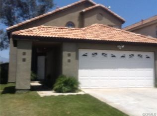 15586 Villa Del Rio Rd, Fontana, CA 92337