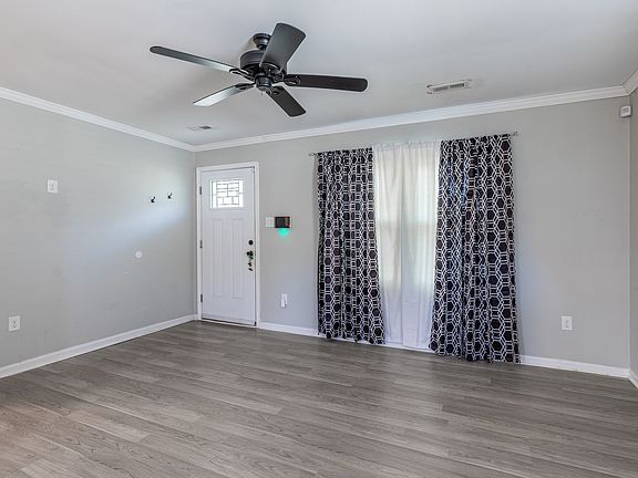 3rd image of 7406 Wickham Ave