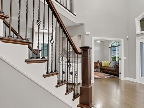 3rd image of 12023 Ashbrook Ln